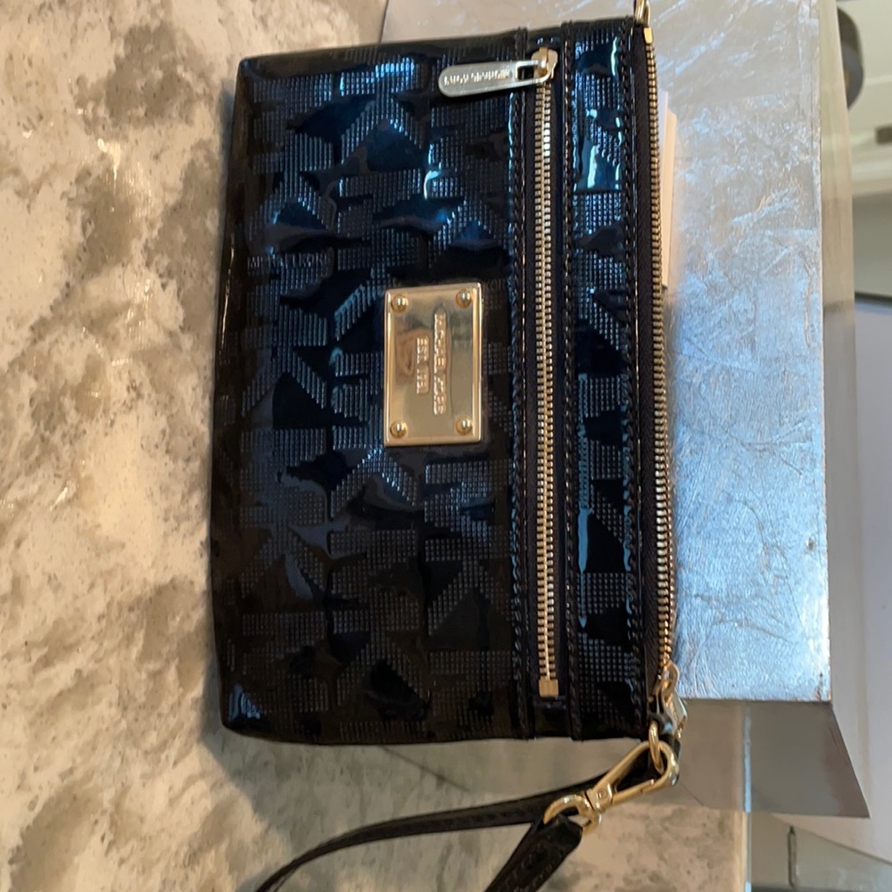 Michael Kors wristlet